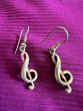Vintage Gold Treble Clef Dangle Earrings - Women Jewelry